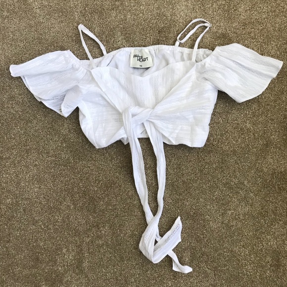 paper heart Tops - NEVER WORN tie front crop top